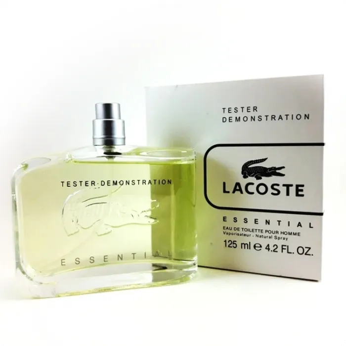 Lacoste Essential